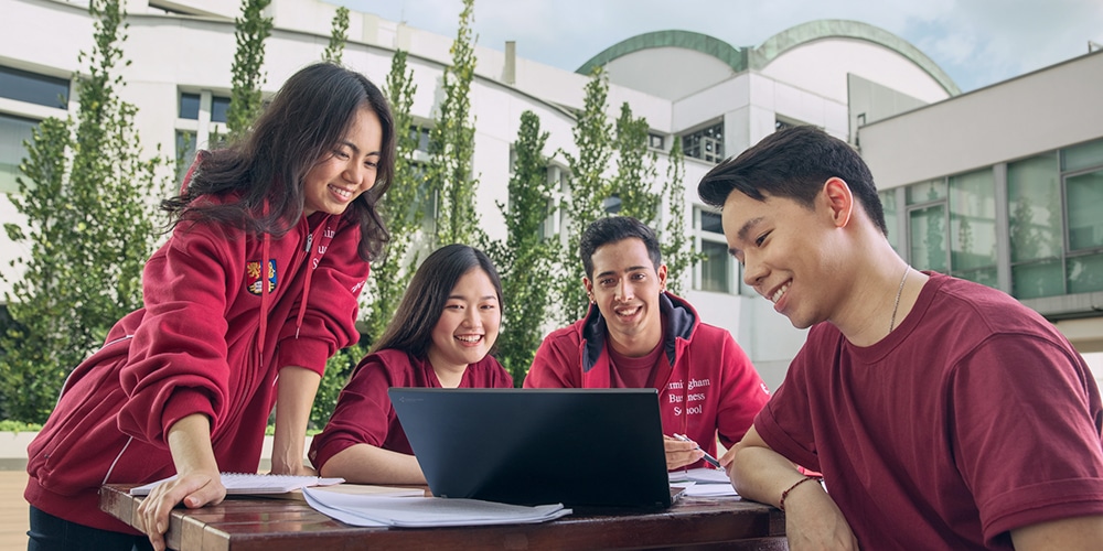Yêu cầu đầu vào & học phí chương trình liên kết UoB – SIM GE