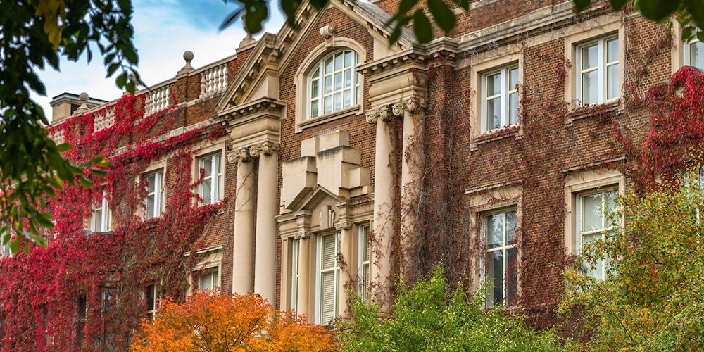 Đại học Alberta (University of Alberta) Đại học Alberta (University of Alberta)