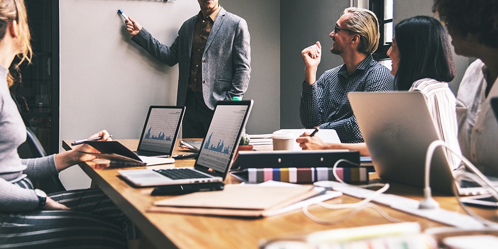 Tại sao nên học ngành kinh doanh tại SIM